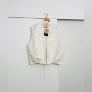 NWT Nike Womens NSW Liquid Shine Vest Size Medium